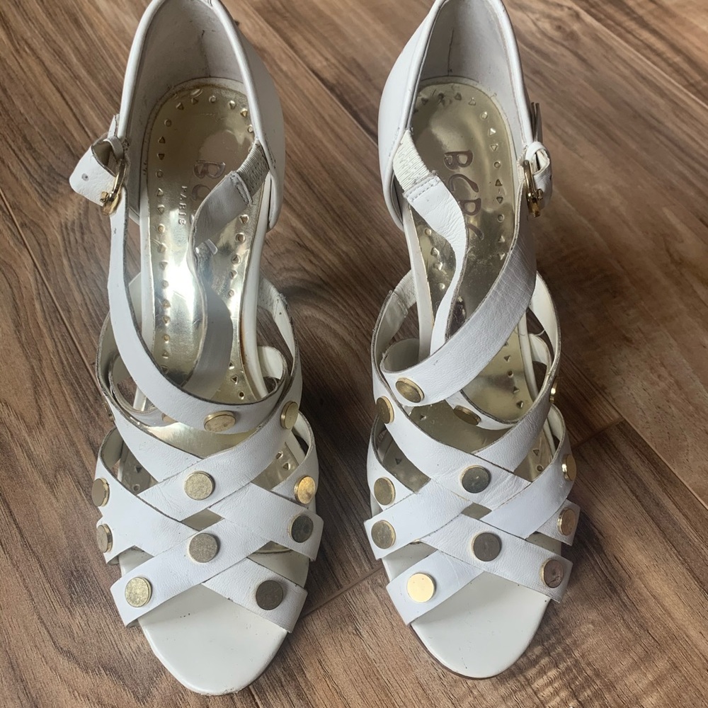 White/Gold pumps